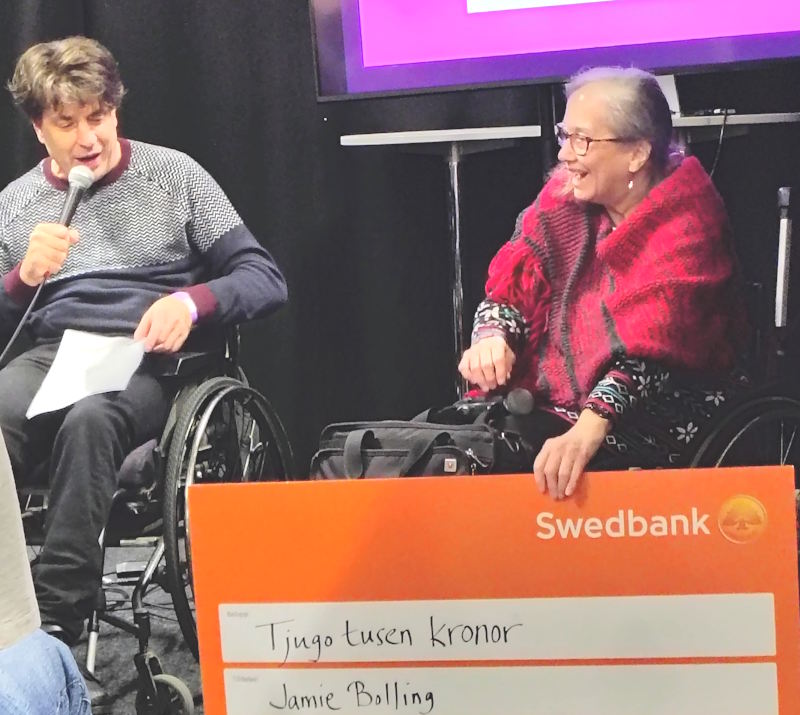 Jonas Franksson  och Jamie Bolling på scen vid prisutdelning